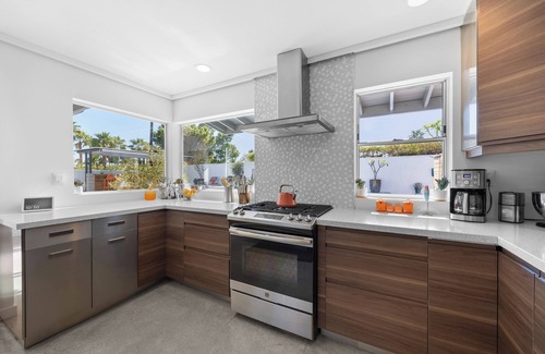 Racquet Club Estates House | Top Rated Luxury Oasis – Pool, Spa & Mountain Views!
