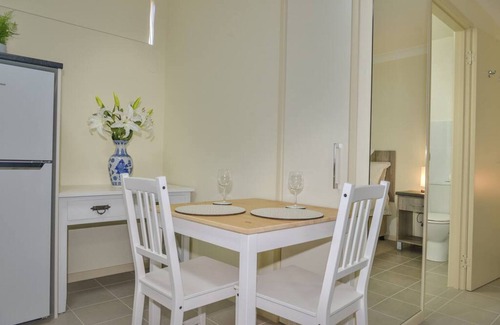 Maleny Apartment | Top Rated Maleny: The Tallowood at The Guesthouse