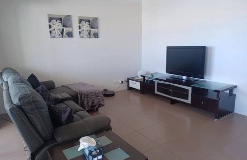 Chinatown Apartment | Top story living