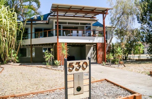 Urangan House | Top Tier