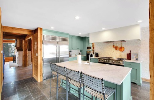 Sundance Cabin | *TOP TIER* SUNDANCE LODGE - 7 Bed, 7 Bath, MOUNTAIN VIEWS