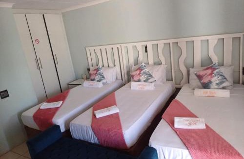 Mnquma Bed & Breakfast | TOP TOWN LODGE