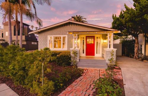 Village of La Jolla House | Topaz By AvantStay Adorable Cottage Walking Distance to Beach w Large Patio