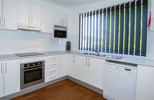 Glen Innes House | Topaz Cottage-Glen Innes Holiday Accommodation