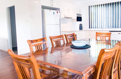Glen Innes House | Topaz Cottage-Glen Innes Holiday Accommodation