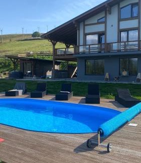 Bukovel Ski Chalet | TOPHILL House