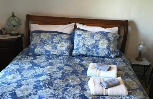 St. Arnaud Bed & Breakfast | Tophouse Historical Inn Bed and breakfast