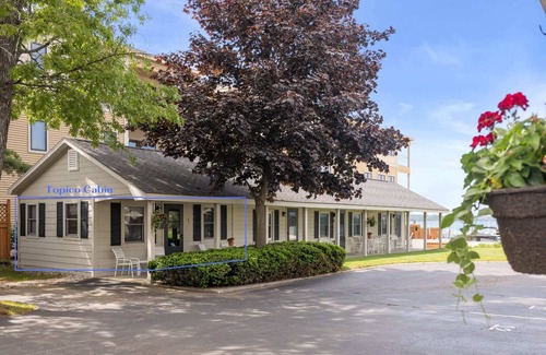 Traverse City Condo | Topico Cabin 5 Summar