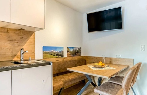Ried im Oberinntal Apartment | Topmodernes Apartment in Traumhafter Lage Mitten in Ried
