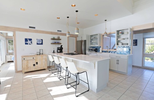 Hope Town Villa | Topside - Kick back and relax in your tropical hideaway by the sea!