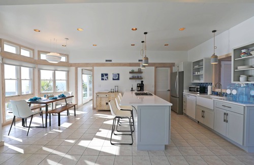 Hope Town Villa | Topside - Kick back and relax in your tropical hideaway by the sea!