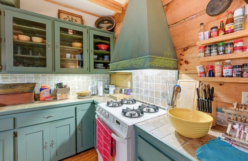 Topton Cabin | Topton Cabin w/Hot Tub - 6 Mi to Nantahala Lake!