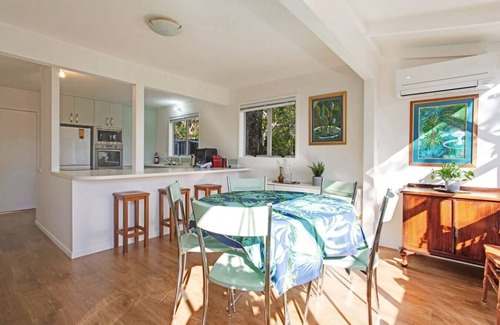 Torbay House | Torbay Sun Drenched Villa near Local Beaches