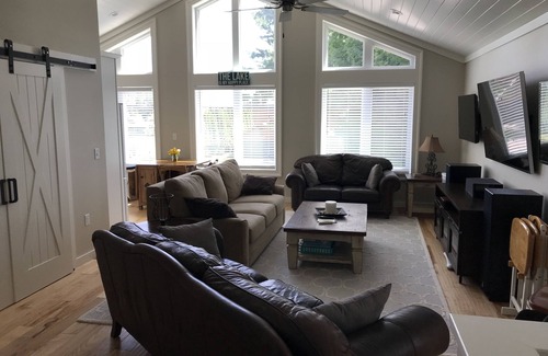 Rapid City Apartment | Torch Lake Bunk House - 15 minutes to Great Lakes Equestrian Festival