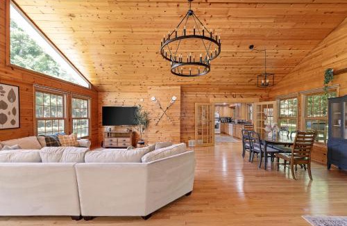 Bellaire House | Torch Lake House Central Lake