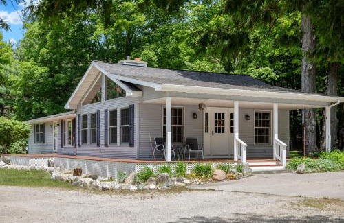 Bellaire House | Torch Lake House Central Lake
