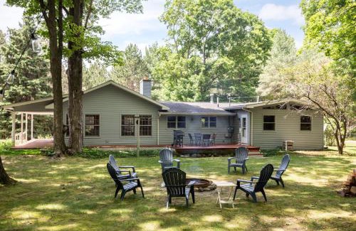 Bellaire House | Torch Lake House Central Lake