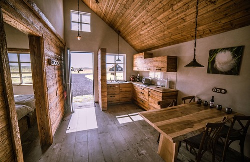 Kjarnholt Cabin | Torfhús Retreat