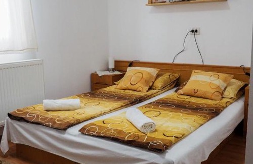 Vlahita House | Tornácos Vendégház