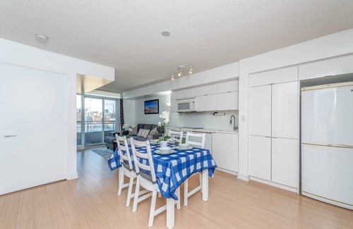 CityPlace Apartment | Toronto Condo in Entertainment District