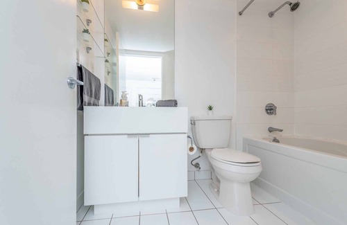 CityPlace Apartment | Toronto Condo in Entertainment District