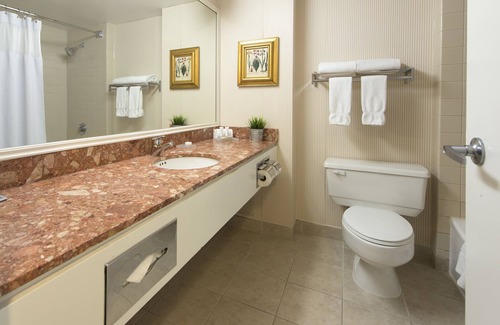 Wynford-Concorde Hotel | Toronto Don Valley Hotel and Suites
