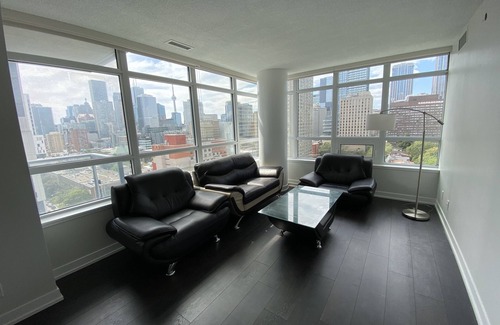 Cabbagetown Apartment | Toronto Downtown One Private Room in a 2B2B Condo Apartment For Female only