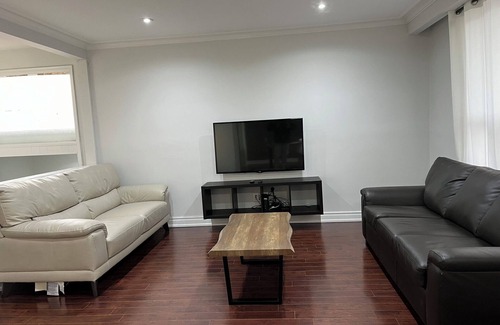 Bendale House | Toronto Home closed to Scarborough Town Center
