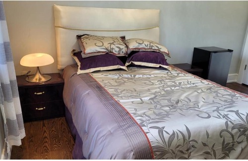 Willowdale House | Toronto Modern House guest room