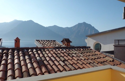 Lovere Old Town House | Torre Antica is an ancient watch tower fully restored with all modern amenities