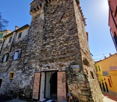 Civezza House | Torre degli Svizzeri