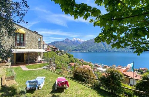 Santa Maria - Rezzonico Apartment | Torre Ferienwohnung mit Garten