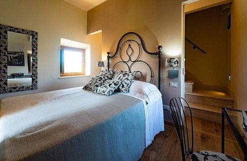 Civita Castellana House | Torre Laerzia: A characteristic and welcoming three-story ancient watch tower located in a historical archaeological site, with Free WI-FI.