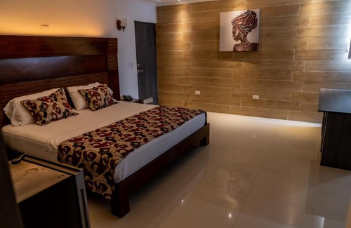 Uramba National Park Hotel | Torre Mar