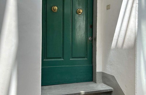 Sant' Ambrogio Apartment | Torre Martellini