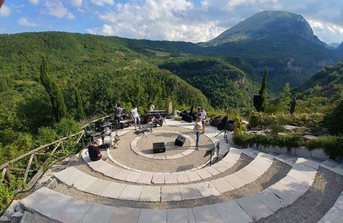 Montefortino Villa | Torre Sibillini - Historic villa tower with pool