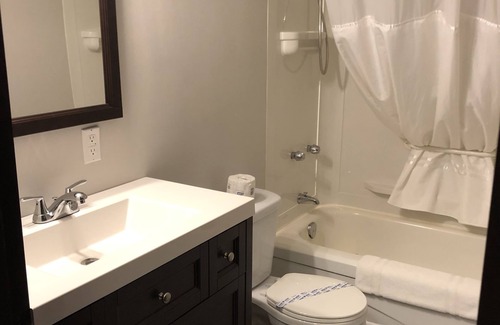 Hawke's Bay Hotel | Torrent River Inn