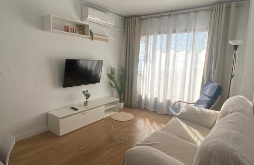 Torrenueva Apartment | Torrenueva con vistas a la playa
