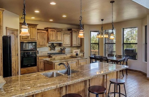Torreon Cabin | Torreon Family Cabin, Large Decks & Open Floorplan