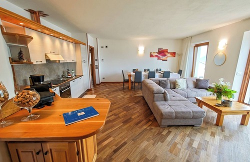Stazzona Apartment | Torretta holiday appartment with roof terrace