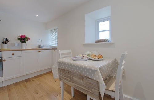Burgh Island Cottage | TORRINGS BARN, pet friendly, with a garden in Aveton Gifford