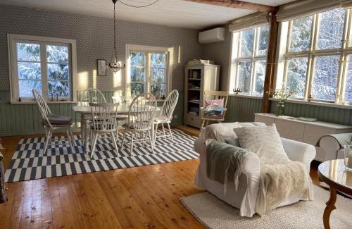 Hallaryd House | Torsholma Skolhus