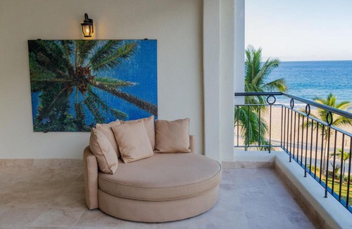 Zona Hotelera House | Tortuga Bay 2402 2 BR by Casago