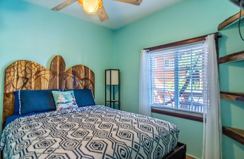 Sandy Bay Hotel | Tortugas Del Mar @ The Blue Bahia Resort in Sandy Bay