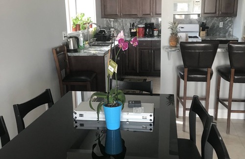 Summerlin House | Total Privacy cul de sac & no cleaning fee