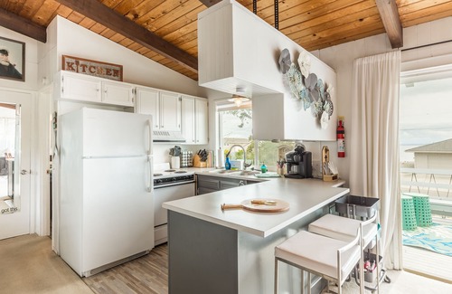 Coupeville House | Totally Beachin' Getaway by AvantStay | Waterfront