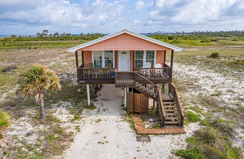 Southpointe House | Totally Relax, Fully Stocked in Beautiful FM!