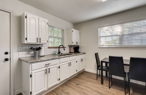 Rockwall House | Totally Updated - Charming Bungalow!