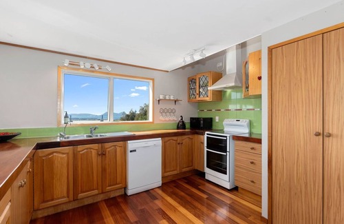 Ruakaka House | TOTARA RIDGE - A Private Escape with Ocean views
