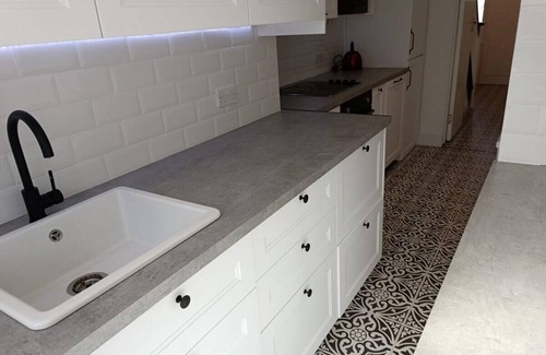 Bruce Grove House | Tottenham Large 4-Bed Terraced House, Sleeps 10